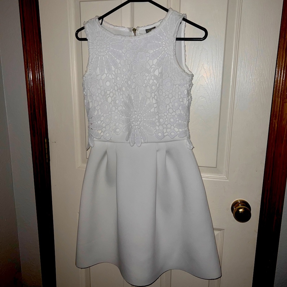 The perfect Easter Dress! This dress has only been worn twice .